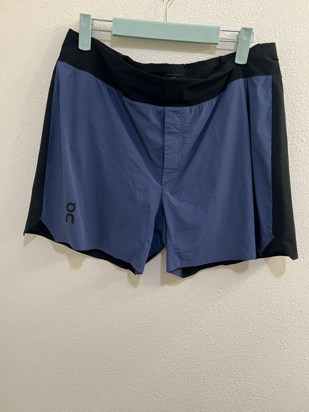ON Running Men’s 5" Lightweight Shorts